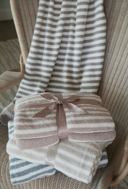 Barefoot Dreams Stripe Throw Blanket

On sale!



#LTKGiftGuide #LTKhome #LTKtravel