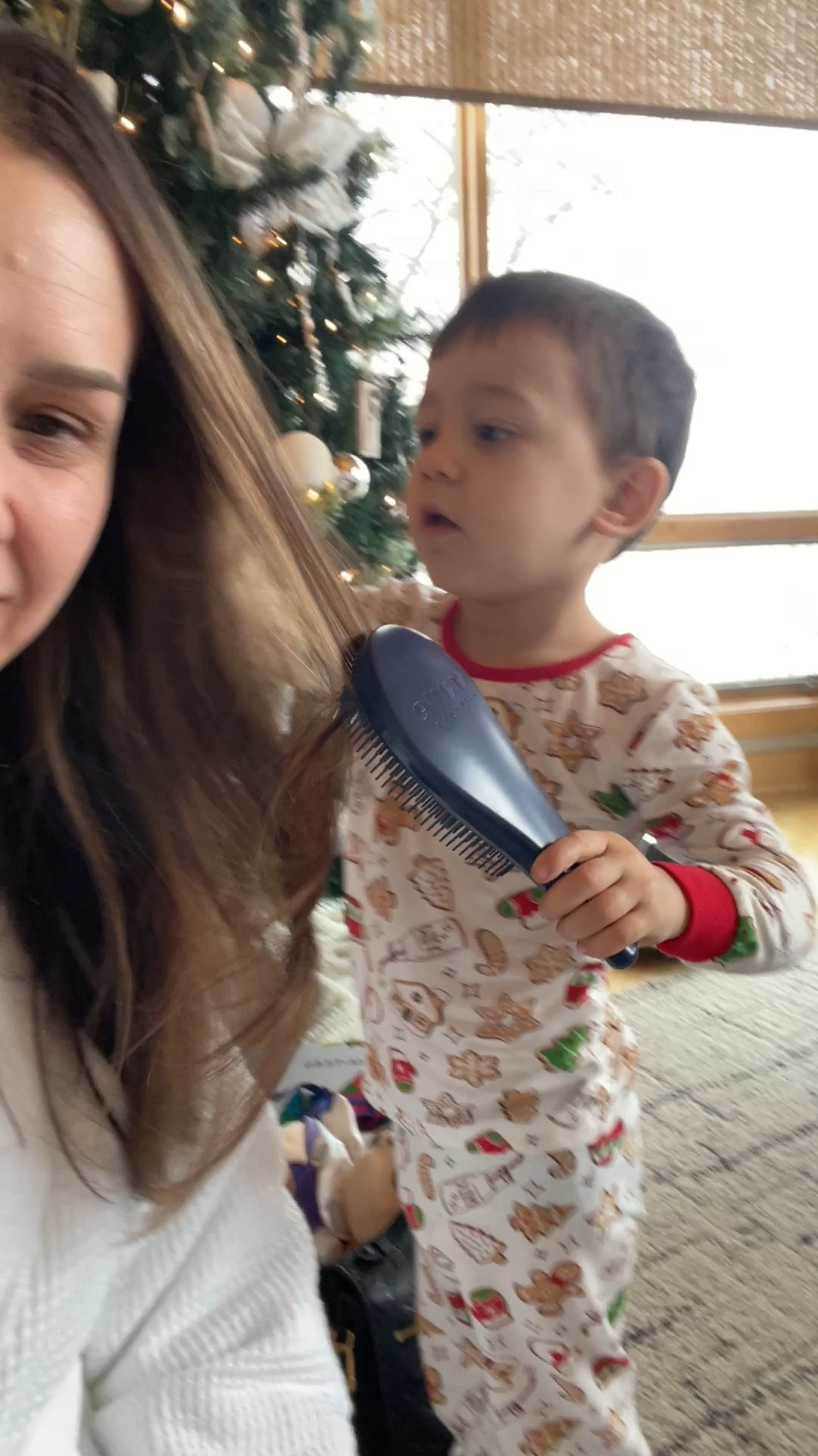 This tangle-free hair brush doesn’t dig into the scalp or rip out hair like other brushes; it removes tangles without yanking, making it ideal for  toddlers. Also perfect for their little hands to control. 