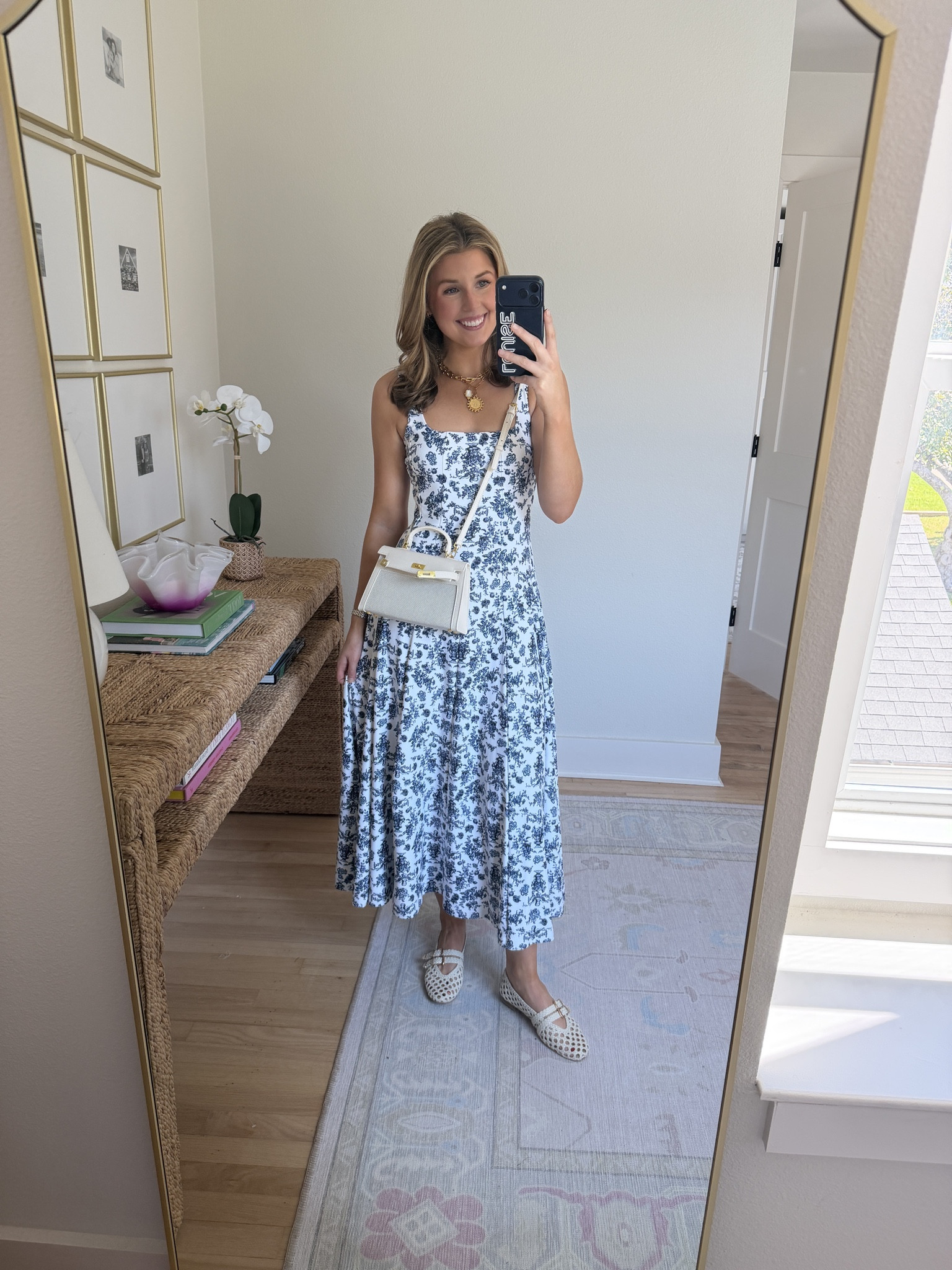 Easy outfit idea! Wearing an XS. LOUISE15 for 15% off