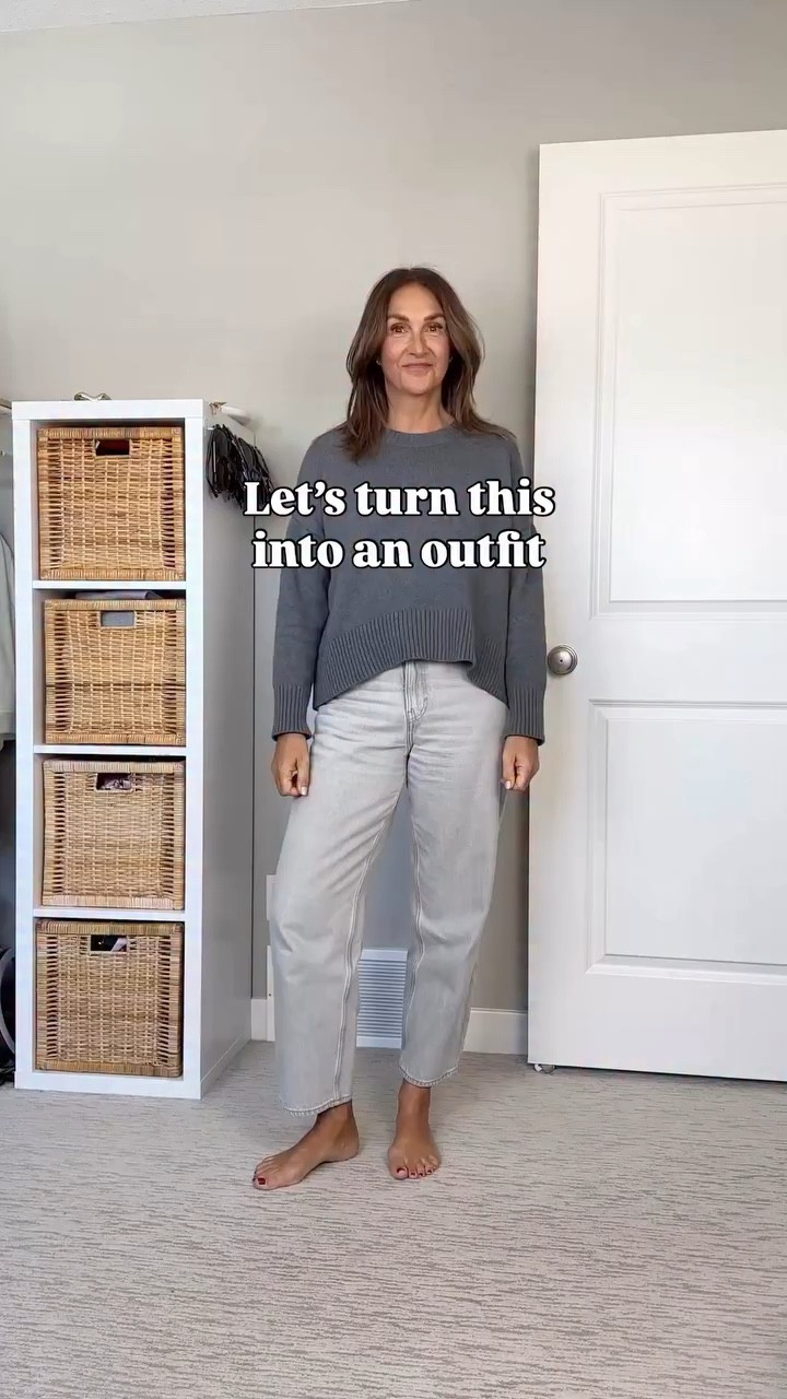 Early spring outfit - a pop of color, lighter jacket and boots for the melting snow! Most of my items are older but I linked similar, just comment “link” for details (must be following me).
I love adding a tee under my crewneck sweater but it doesn’t always have to be white, black is always chic and I’ve seen red used too which is fun!
A scarf would have worked for a bit of interest too.
I added color with the dark red bag, I loved the shade of blue with this look too but not the length of the bag. 
I love cropped barrel jeans with these chunky boots, if you don’t like barrel jeans, any wide leg cropped pair work well too or hem a pair of longer ones.
A bomber jacket is a great spring staple, I linked a few others I also have and love.

February outfit, early spring outfit, barrel jeans outfit, bomber jacket outfit, grey outfit, spring barrel jeans outfit, grey barrel jeans