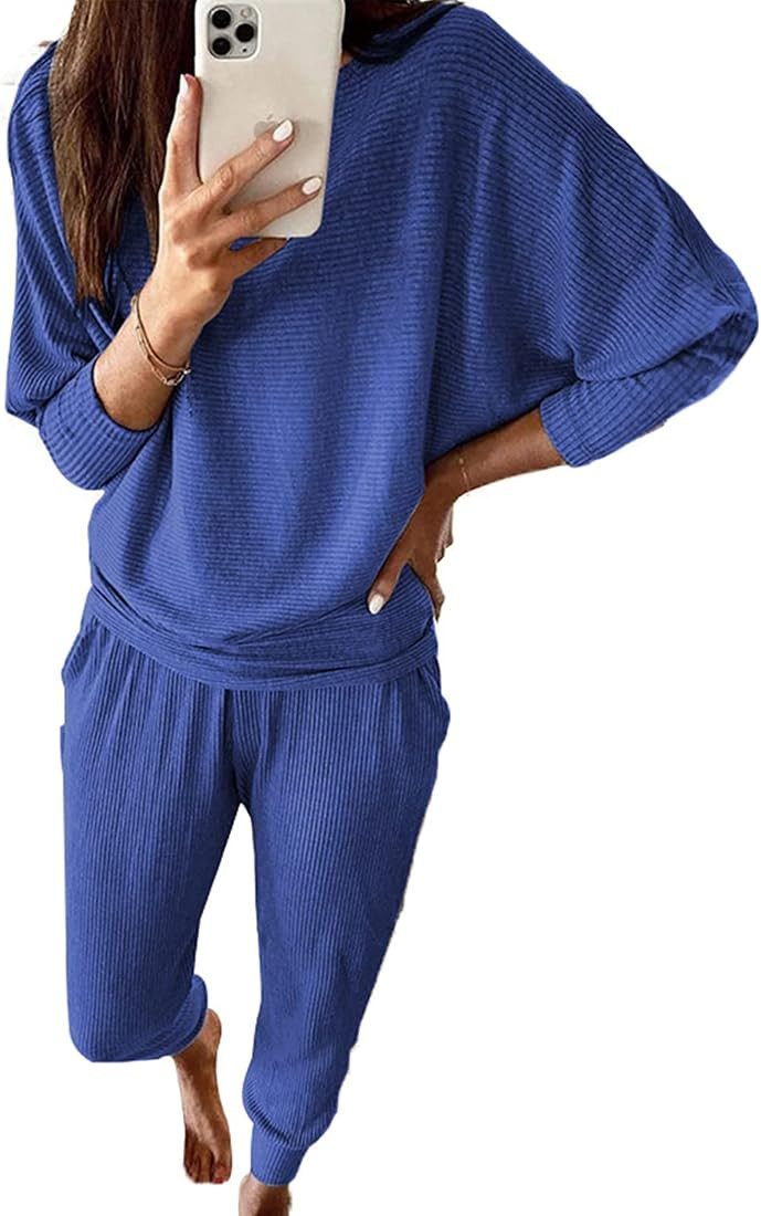 PRETTYGARDEN Women's Fashion Outfits 2 Piece Sweatsuit Solid Color Long Sleeve Pullover Long Pant... | Amazon (US)