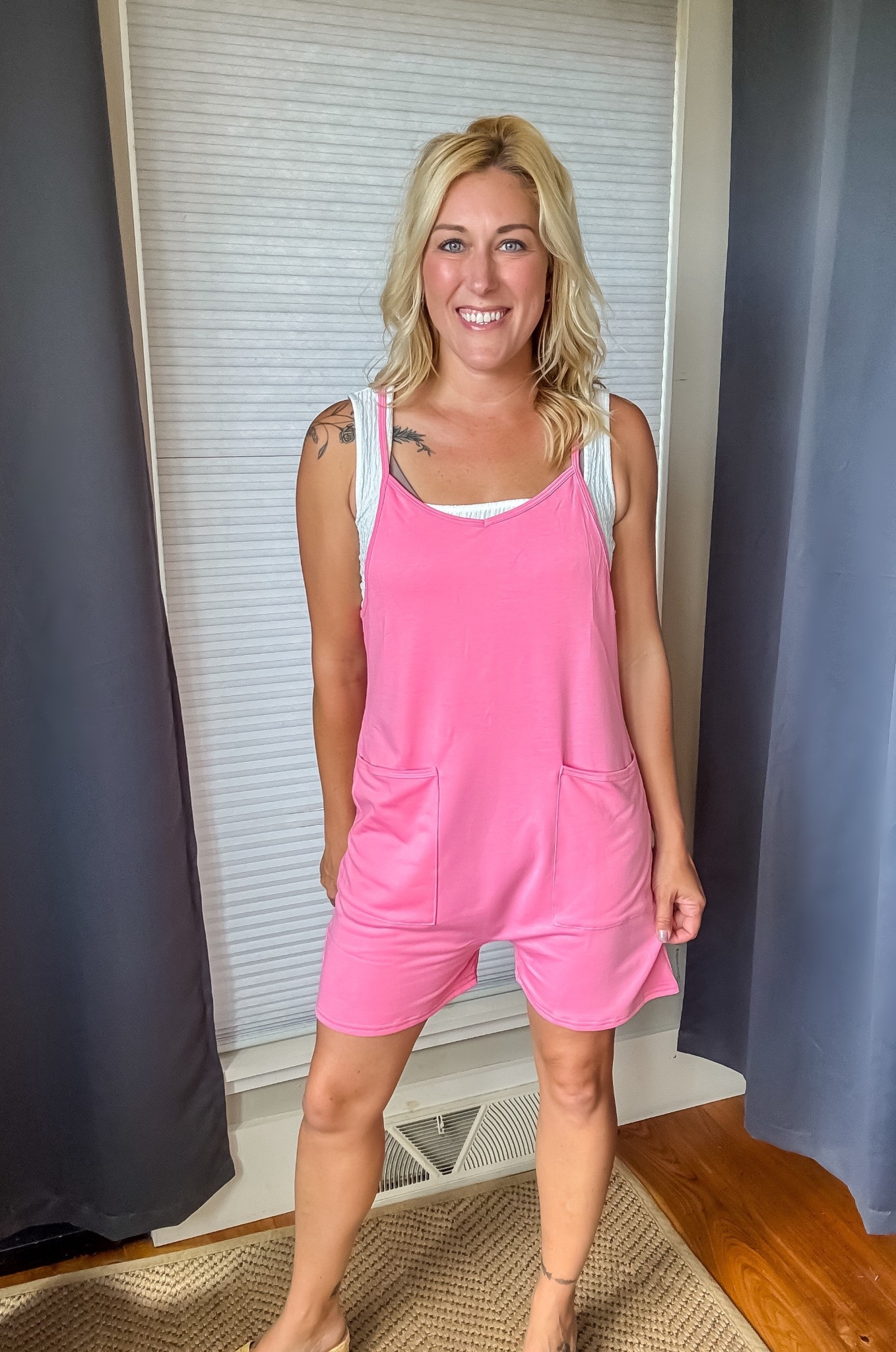 This pink romper is my go-to for laid-back days, running errands, or spontaneous brunch dates. Just add a tank or tee underneath and you’re ready to slay summer!