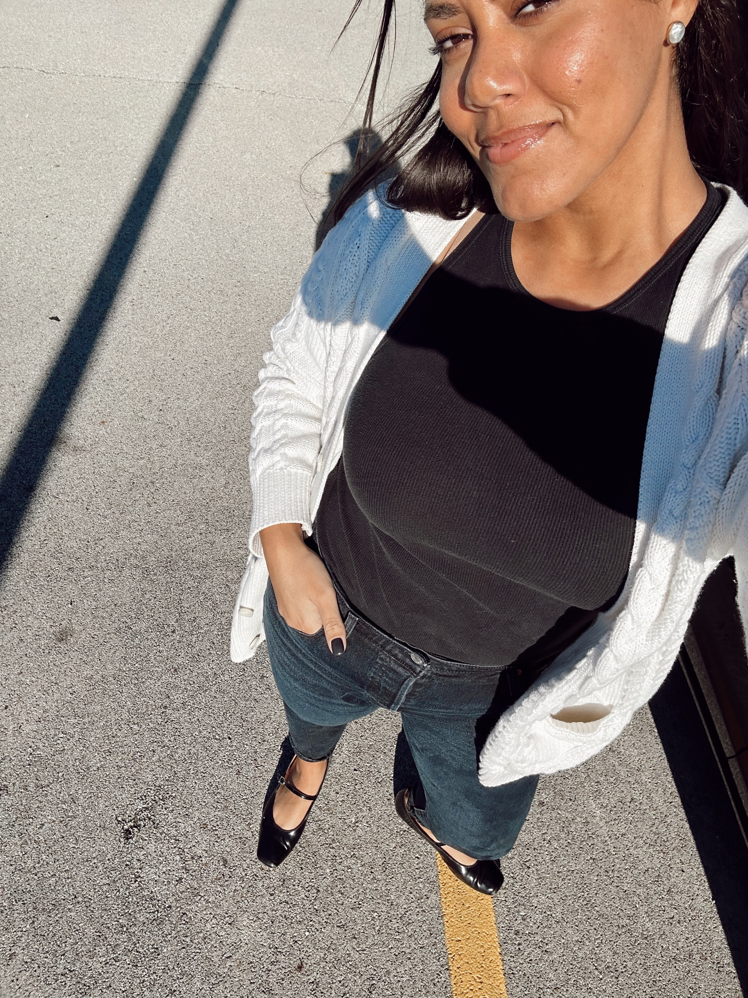 Daily outfit Inspo, black jeans, black flats, black bodysuit, cardigan #winterfashion #chicstyle 

#LTKstyletip #LTKSeasonal