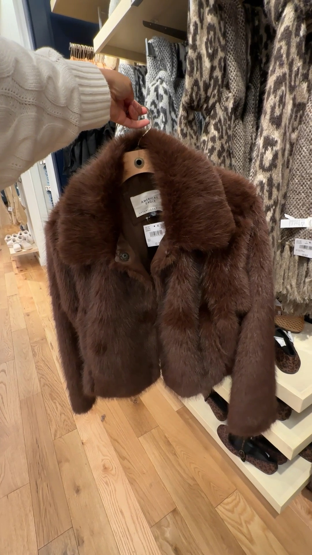 Faux Fur Coat collection at #AmericanEagle 😍🔥

#LTKHoliday #LTKSeasonal #LTKFindsUnder100