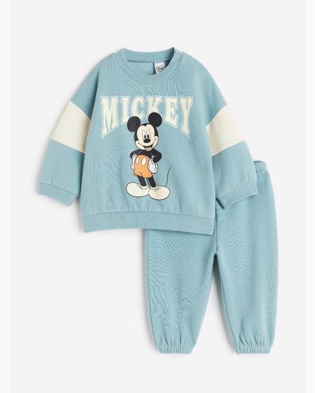 Mickey Mouse toddler set


#LTKfamily #LTKunder50 #LTKkids