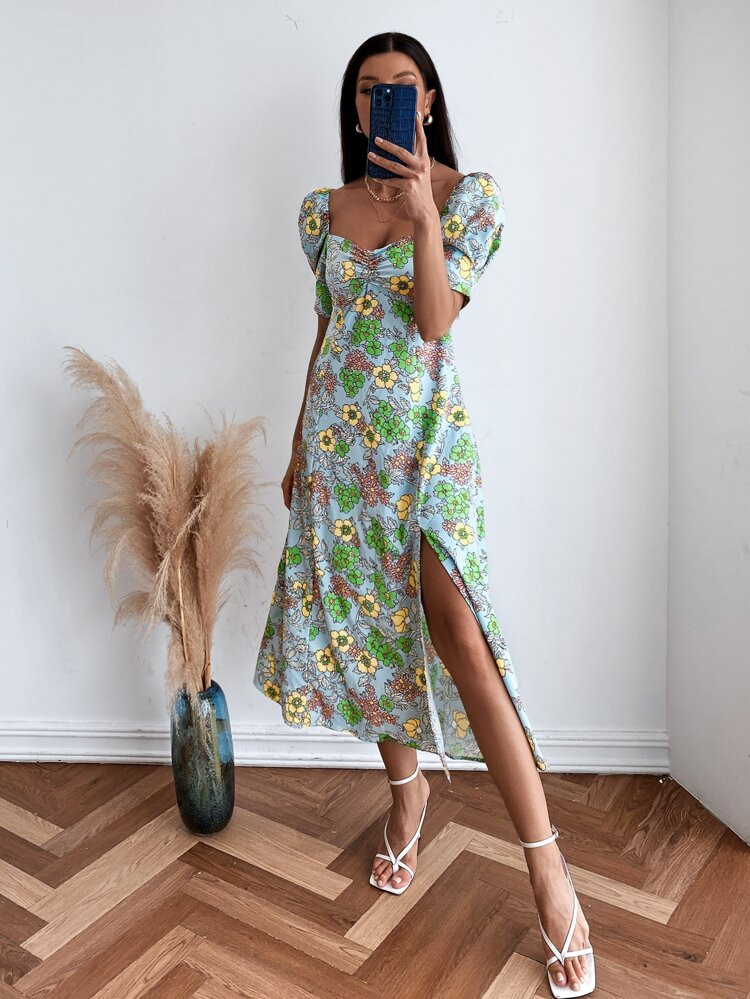 Allover Floral Sweetheart Neck Puff Sleeve Split Thigh Dress | SHEIN