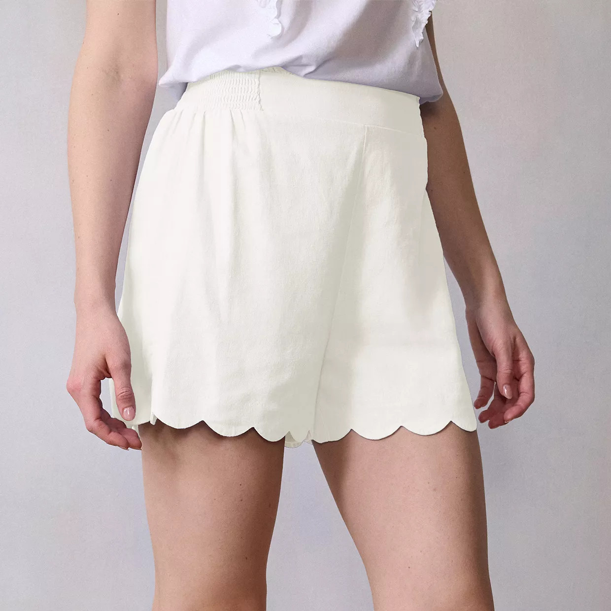 Women’s LC Lauren Conrad Super High Rise Smocked Scalloped Shorts | Kohl's