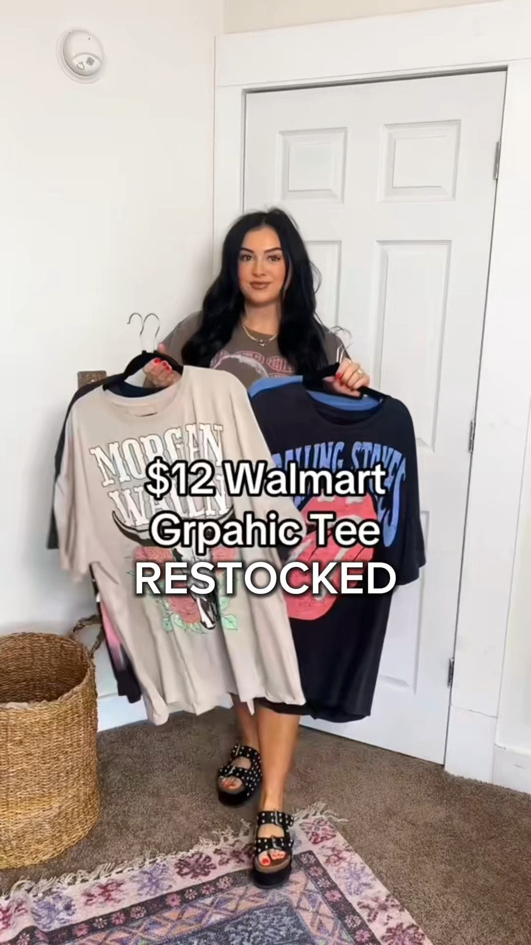 the best graphic tees!! They sell out so fast 