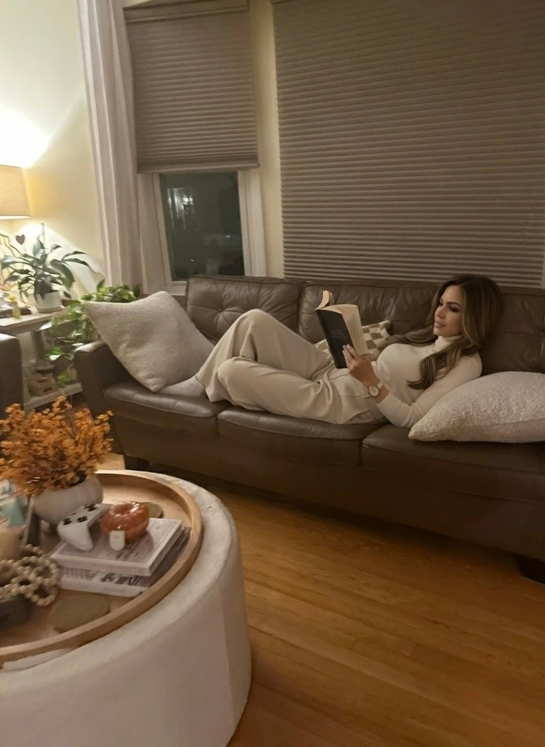 Hi, I’m Rose 
I’m so excited to share my first Graceful Finds post — a space for timeless style, cozy living & a little grace in the everyday.

This is my favorite corner at home — soft knits, a good book, and the glow of a warm lamp. I’ve linked every detail that makes it feel peaceful below. ✨

#gracefulfindsbyrose #ltkhome #cozyspaces #neutraldecor #quietluxury


#LTKHome #LTKOver40 #LTKPetite