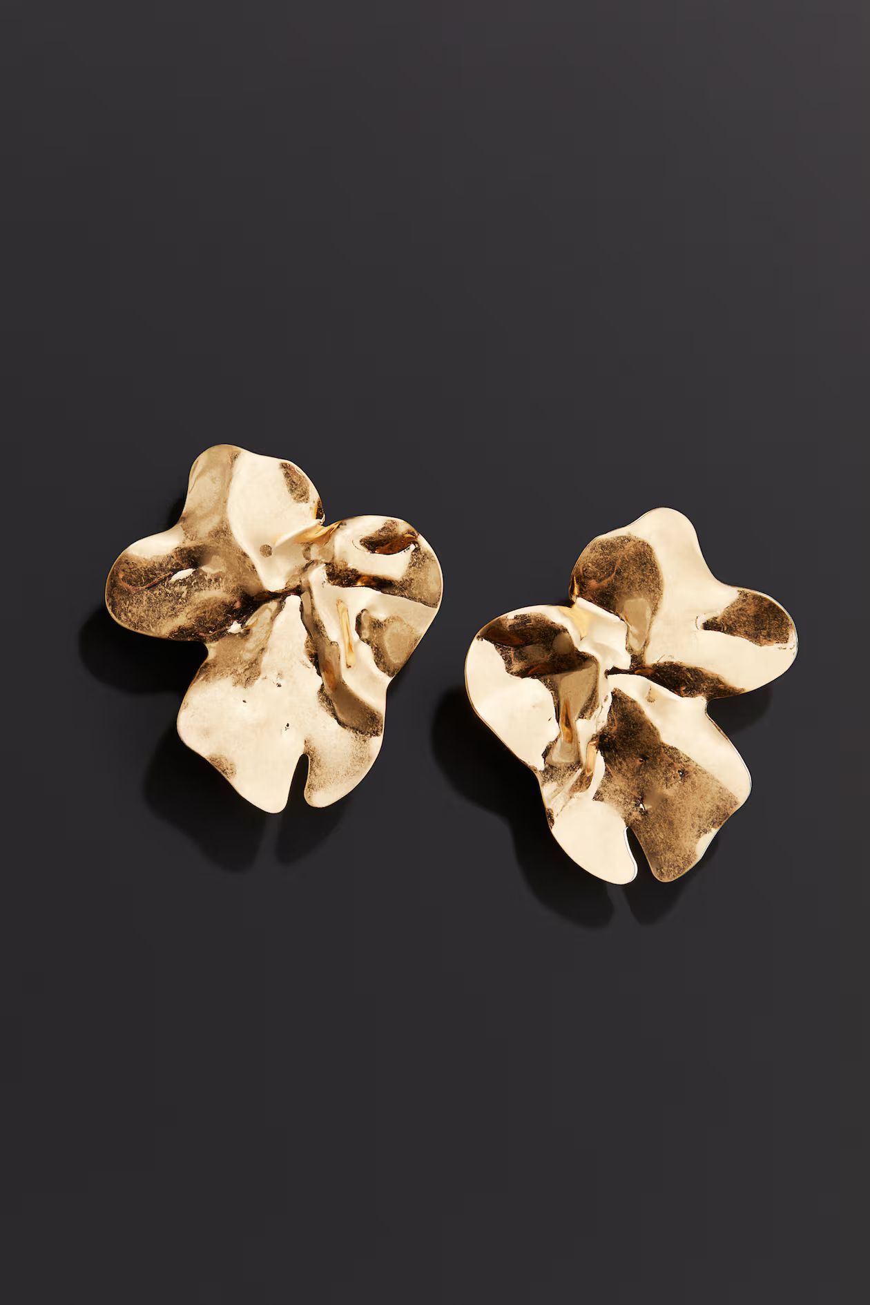 Petal-shaped Earrings - Gold-colored - Ladies | H&M US | H&M (US + CA)