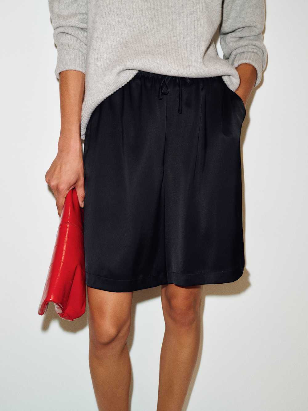 Sandy Satin Short | Reformation (Global)