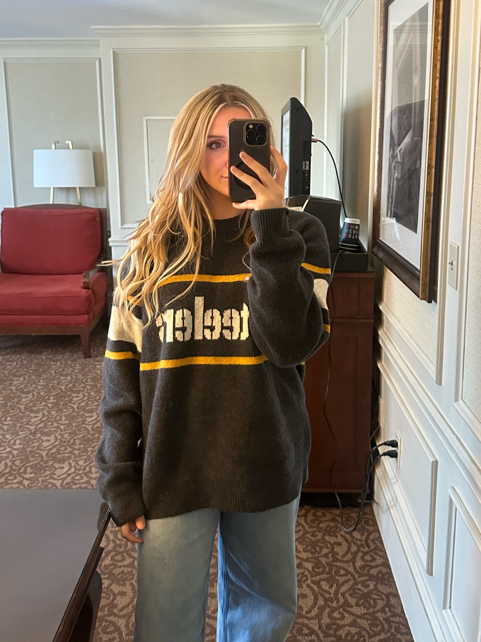 The cutest coziest game day sweater from Abercrombie! I sized up to a medium for an oversized fit!

#LTKStyleTip
