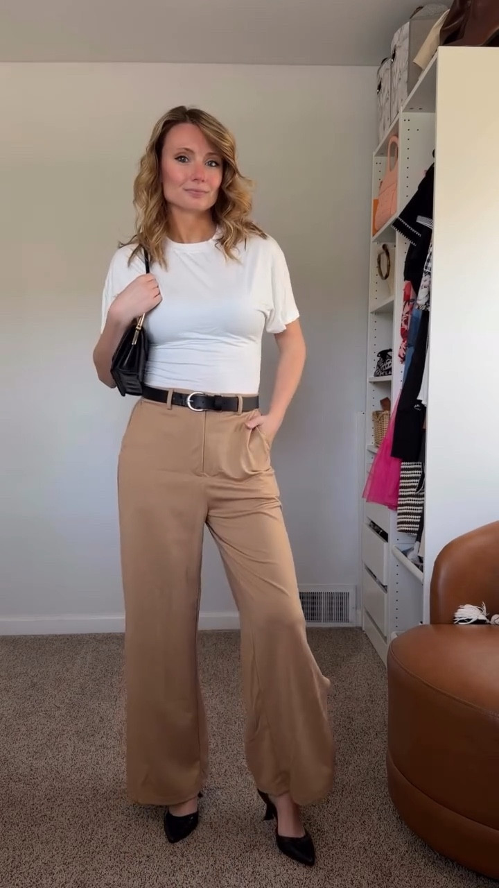 Comfy pants 🤝 the office 

Comment SHOP and I’ll send you a link!