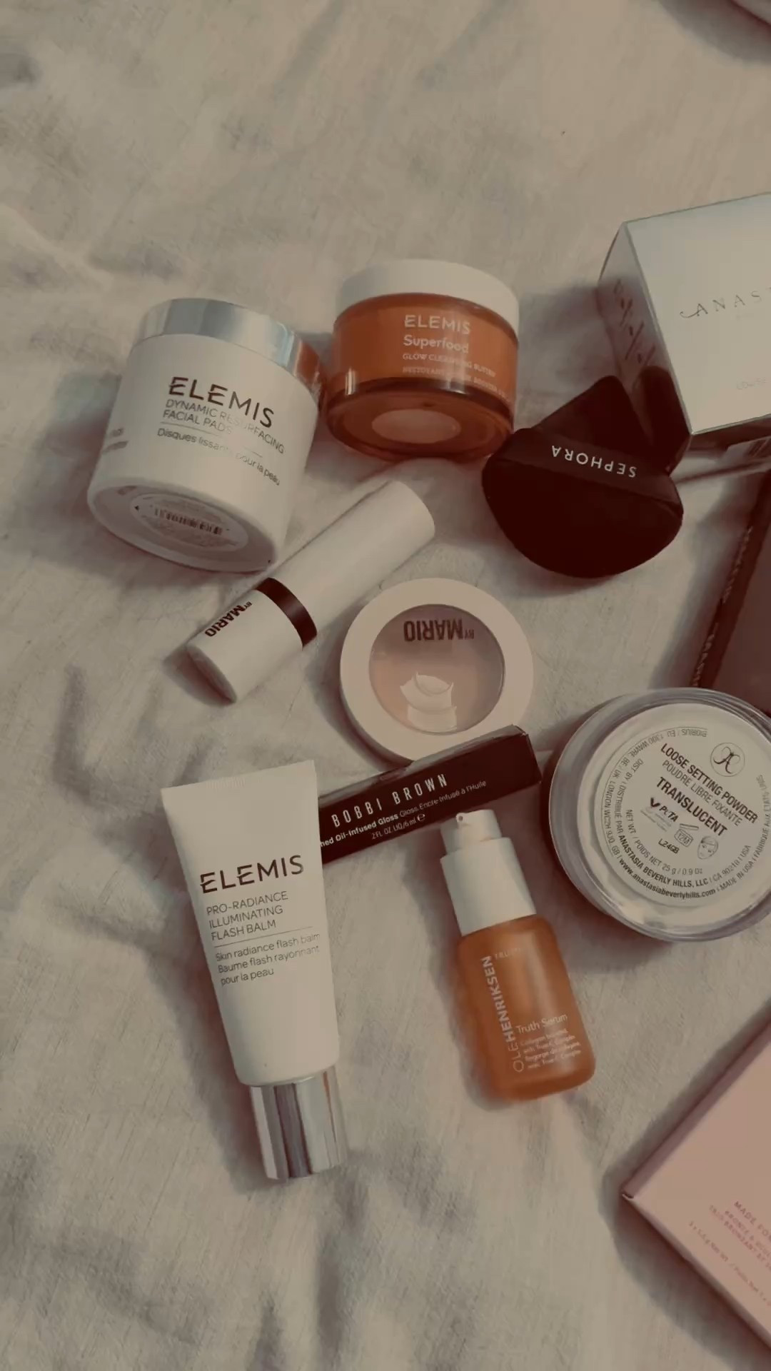 Sephora is having a great sale right now through LTK ❤️ 

Here are my core must have products to keep my skin happy and my makeup looking good all day. 

#LTKStyleTip #LTKSaleAlert #LTKGiftGuide