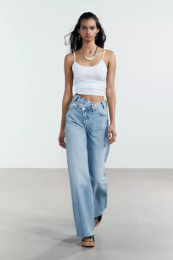HIGH-WAIST - WIDE-LEG - FULL LENGTHHigh-waist jeans with a five-pocket design. Featuring an extra... | Zara UK
