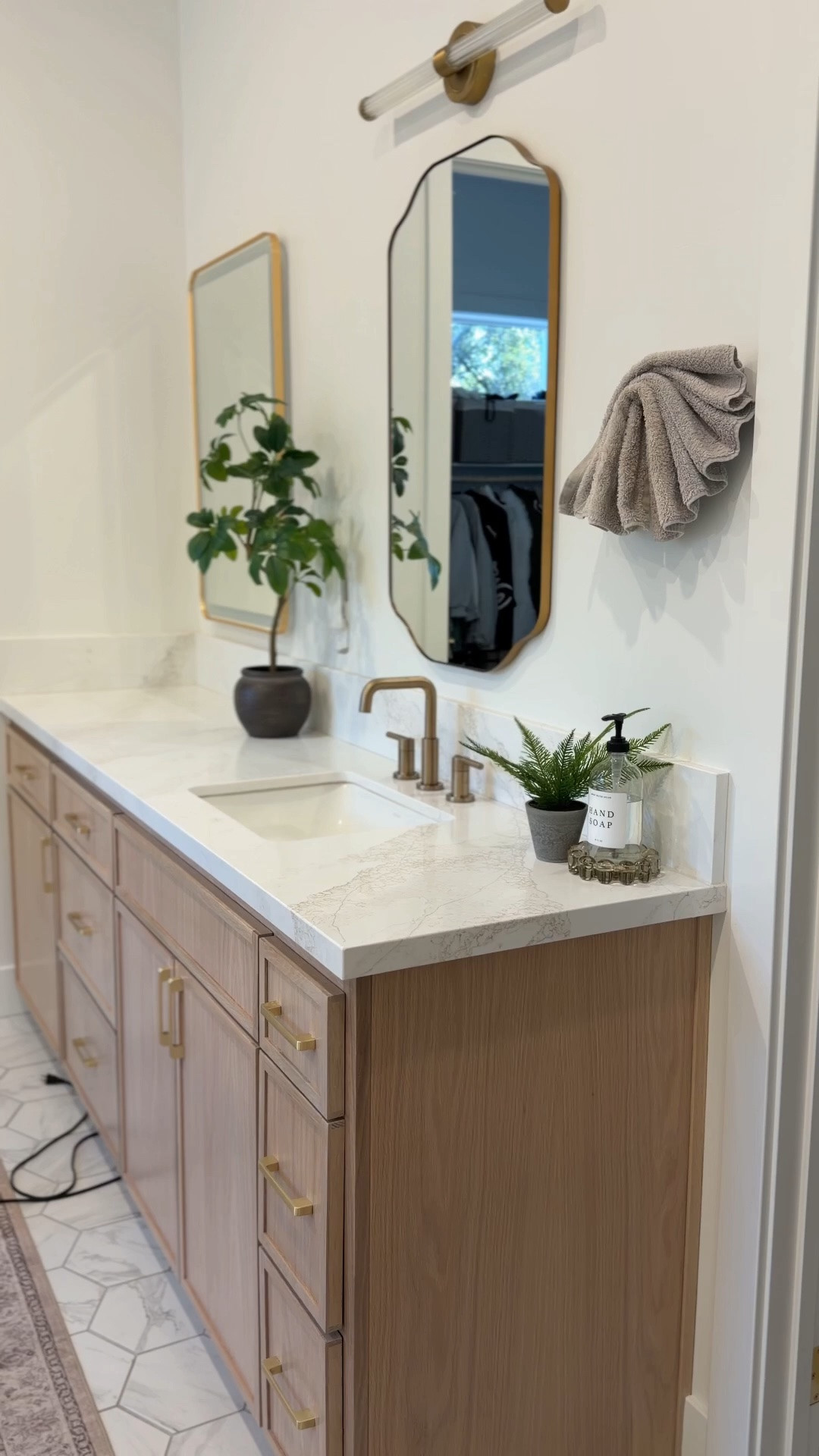 Target home find
Faux potted plant
Bathroom decor