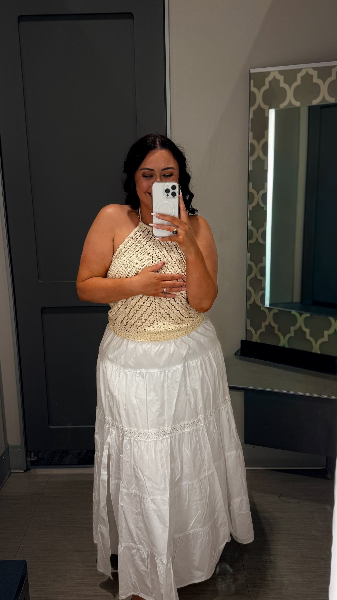 Top size large 
Bottom size extra large runs true to size

For reference, I’m 188Lbs and 5’5



#LTKMidsize #LTKFestival #LTKootd