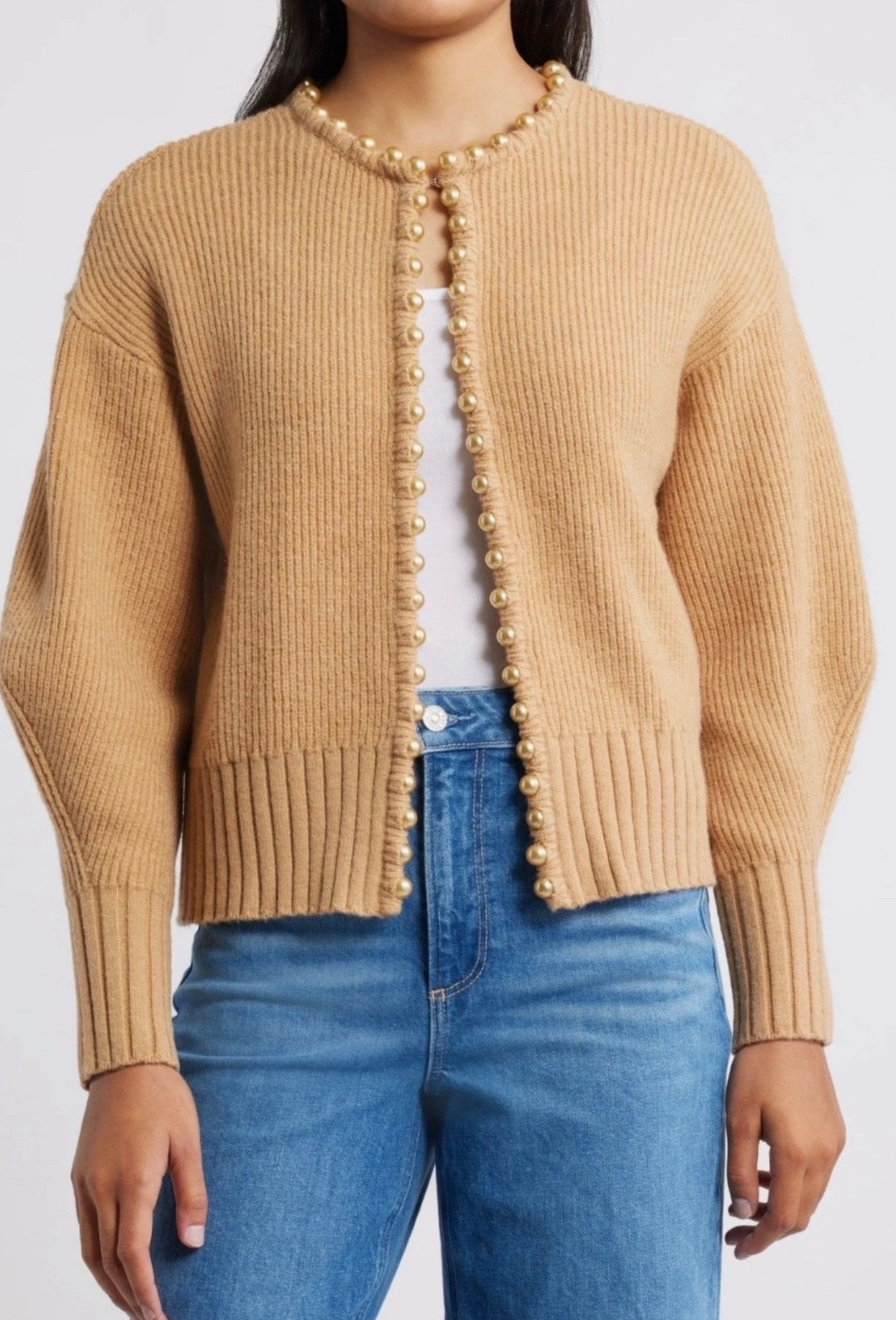 Cardigan 
Holiday outfit
Sweater 
#ltkgiftguide#LTKStyleTip

#LTKHoliday #LTKFindsUnder100