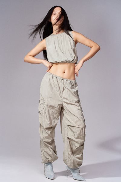 Parachute Pants - Light khaki green - Ladies | H&M US | H&M (US + CA)