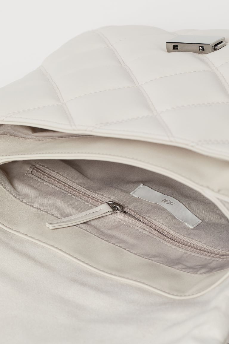 Quilted shoulder bag | H&M (UK, MY, IN, SG, PH, TW, HK)