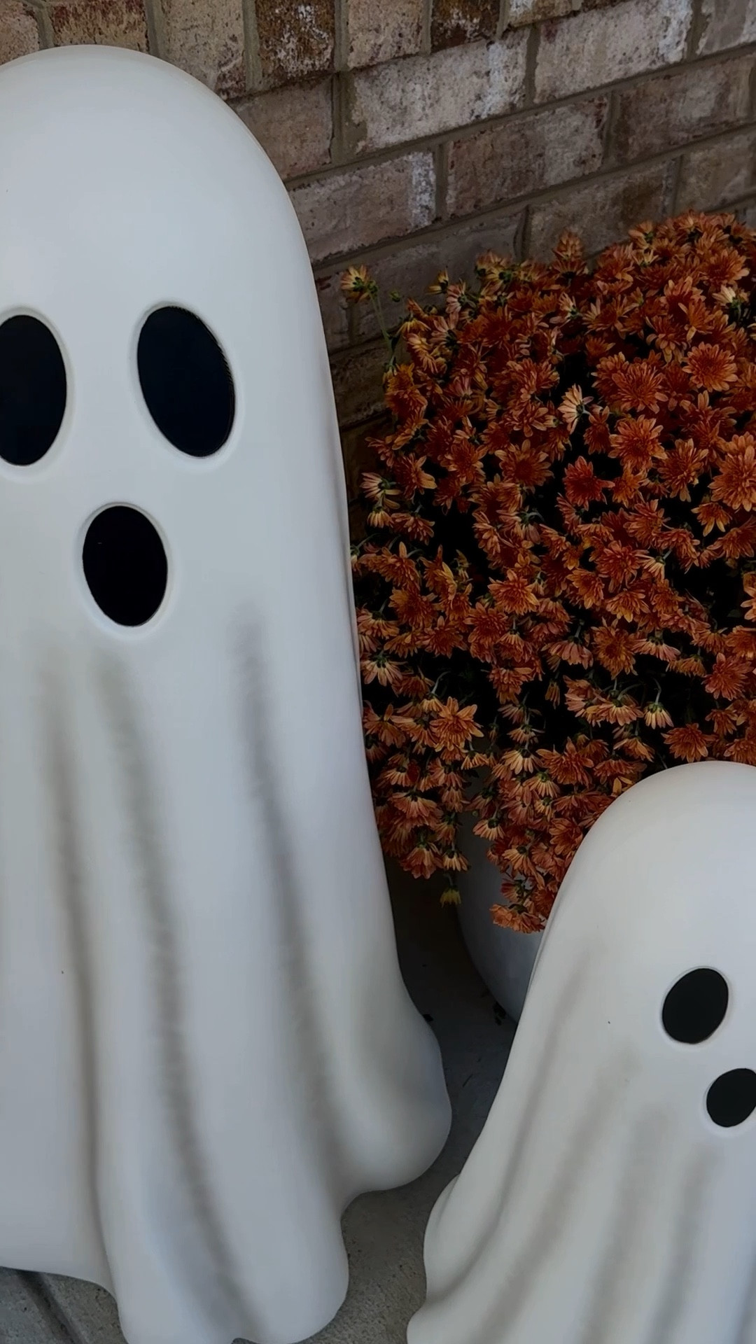 Absolutely in love with this set of 2 light-up ghosts for the front porch 👻👻

#LTKSeasonal #LTKHalloween #LTKHome