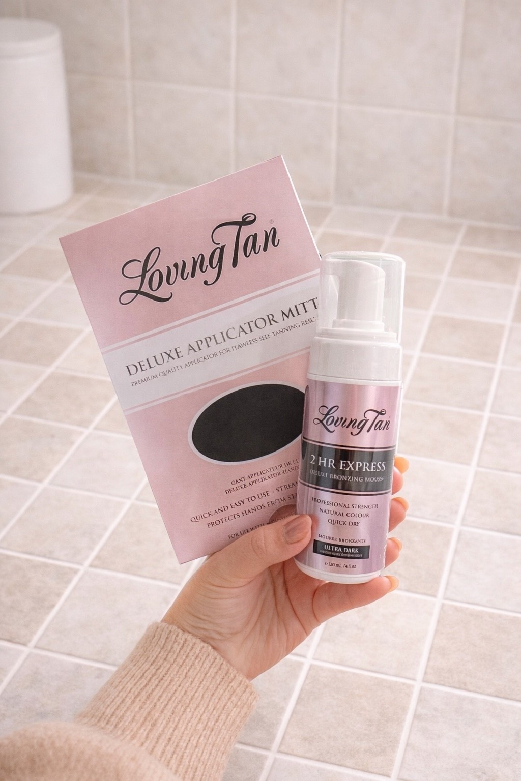 Glow up in a bottle ✨🤎
I swear this is the ONLY self tan that doesn’t turn me orange + develops so evenly 🙌🏼

Ultra dark but still looks natural (the dream!!)
If you want that “just got back from vacation” glow… this is it 👏🏼

Perfect for spring events, vacations, and YES Derby prep 🐎🌸
Trust me—you’ll be hooked after one use

#LTKBeauty #LTKFinds #SpringGlow #SelfTanObsessed #LTKUnder50

@Loving Tan US 