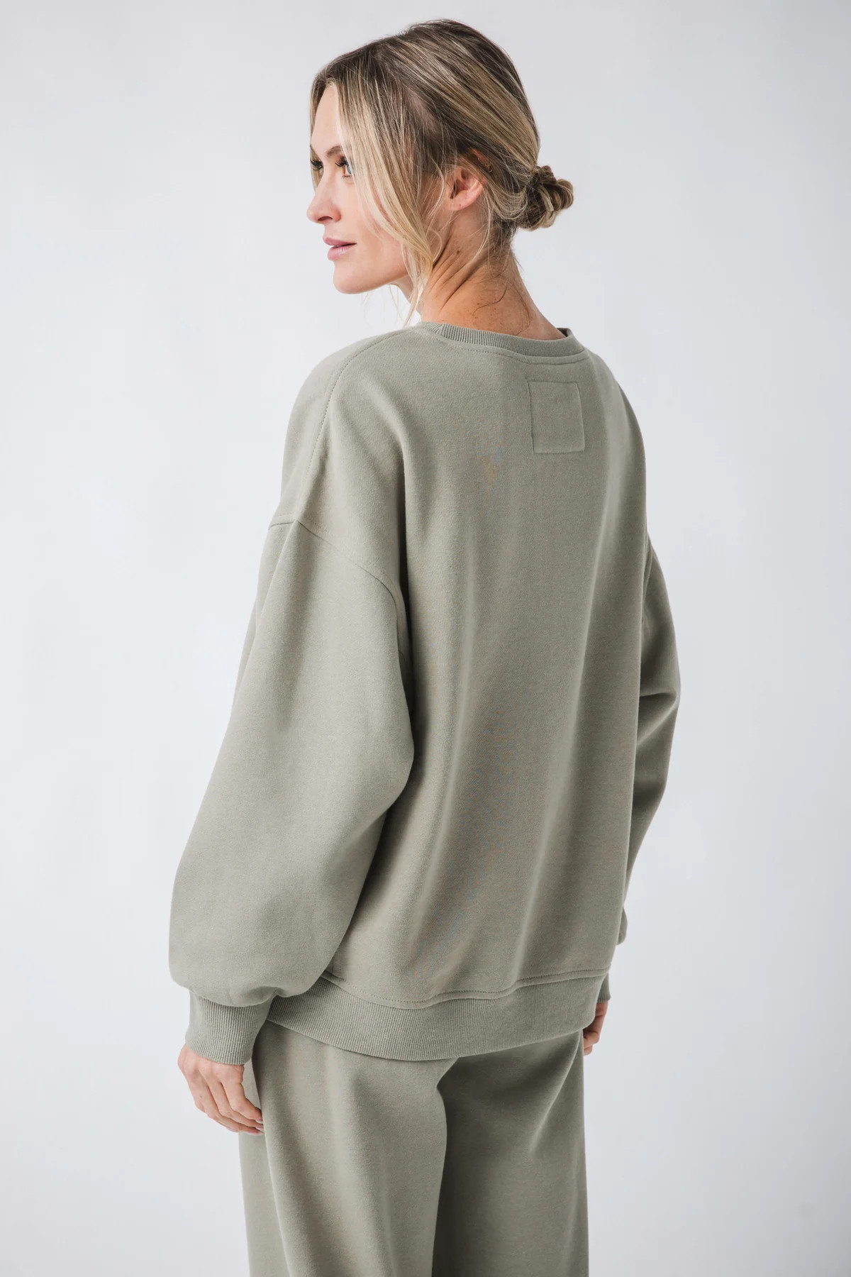 Risen Oversized Step Hem Crewneck Sweatshirt | Social Threads