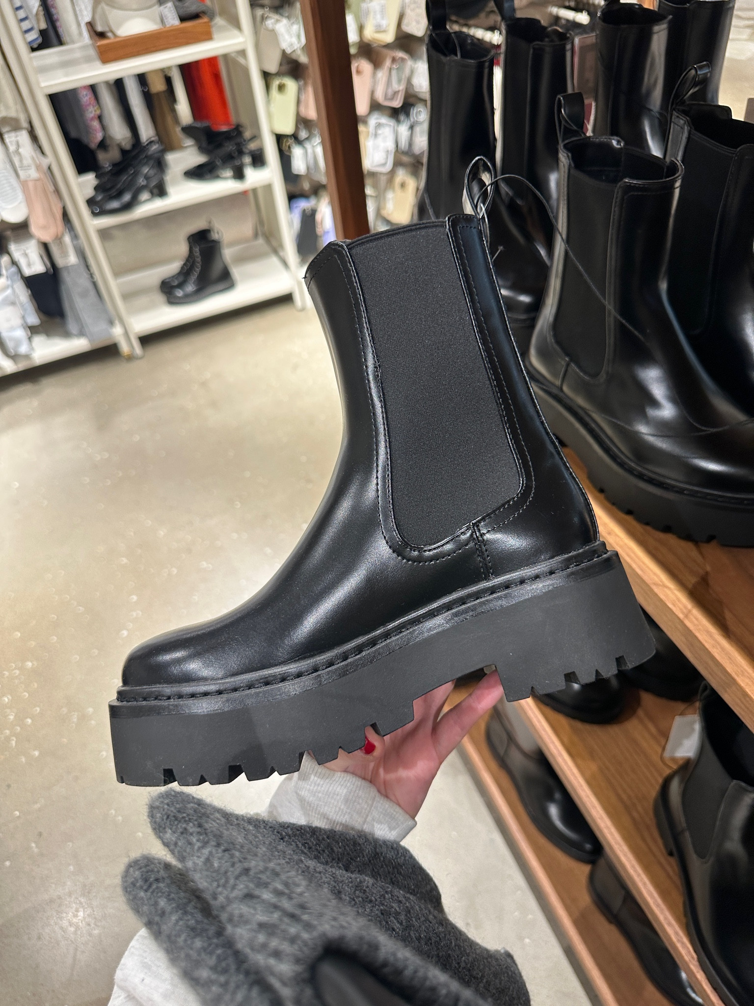 The perfect autumn chunky boots 🍂✨

#LTKeurope #LTKuk #LTKautumn