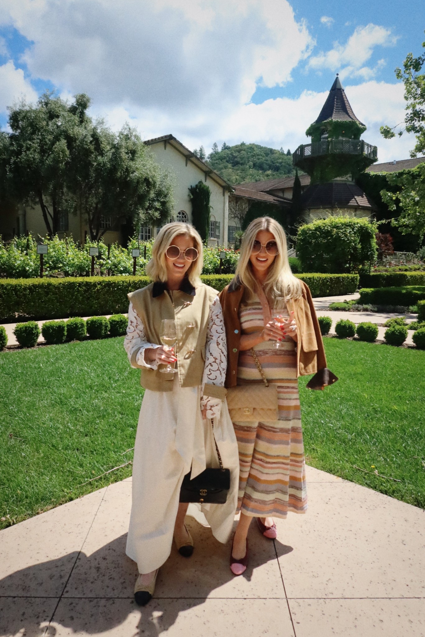 A day in Sonoma with our Of Note team! We yapped so much with friends that we barely got a little "warm" if you know what we mean 😜