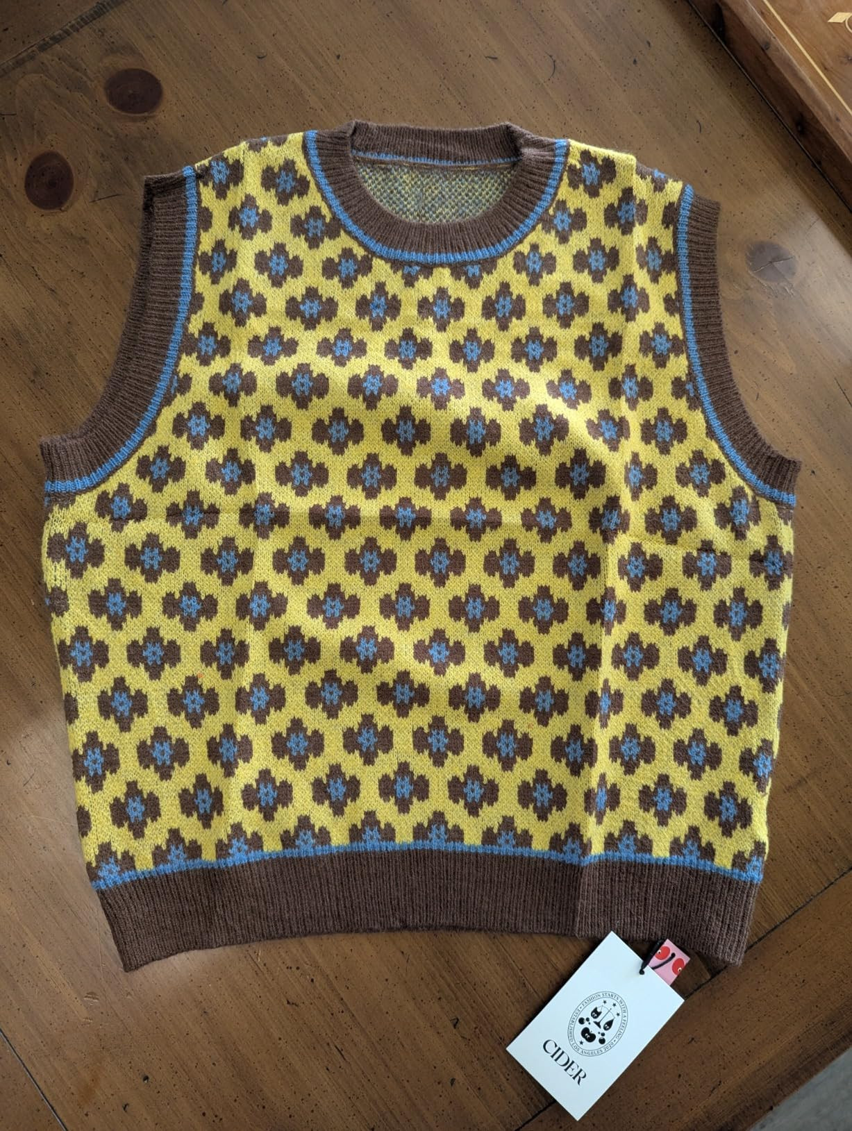 CIDER Sweater Vest Women Crewneck Sleeveless Cropped Sweater Knit Tops Color Block Geometric Grap... | Amazon (US)