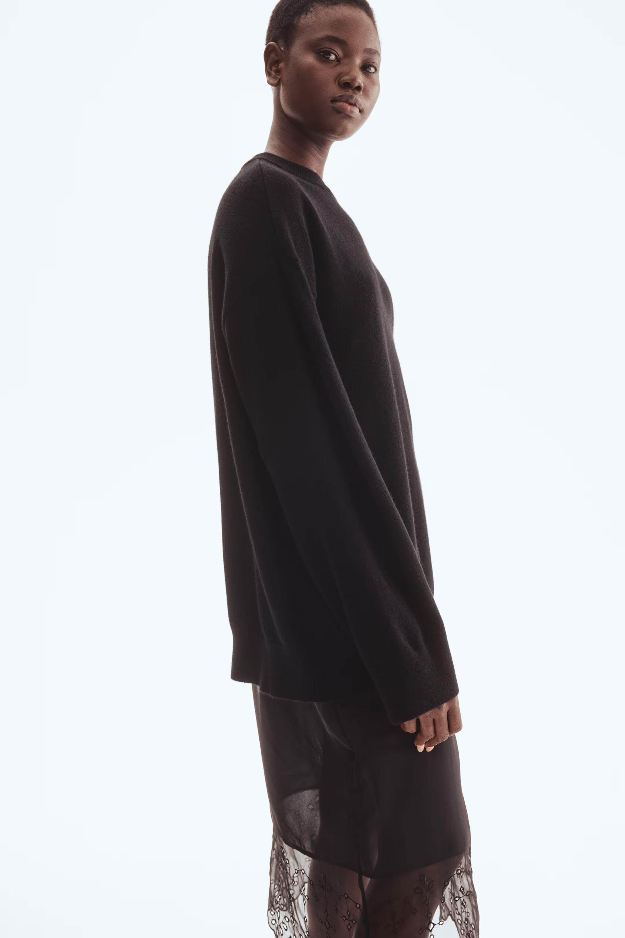 Oversized cashmere jumper | H&M (UK, MY, IN, SG, PH, TW, HK)