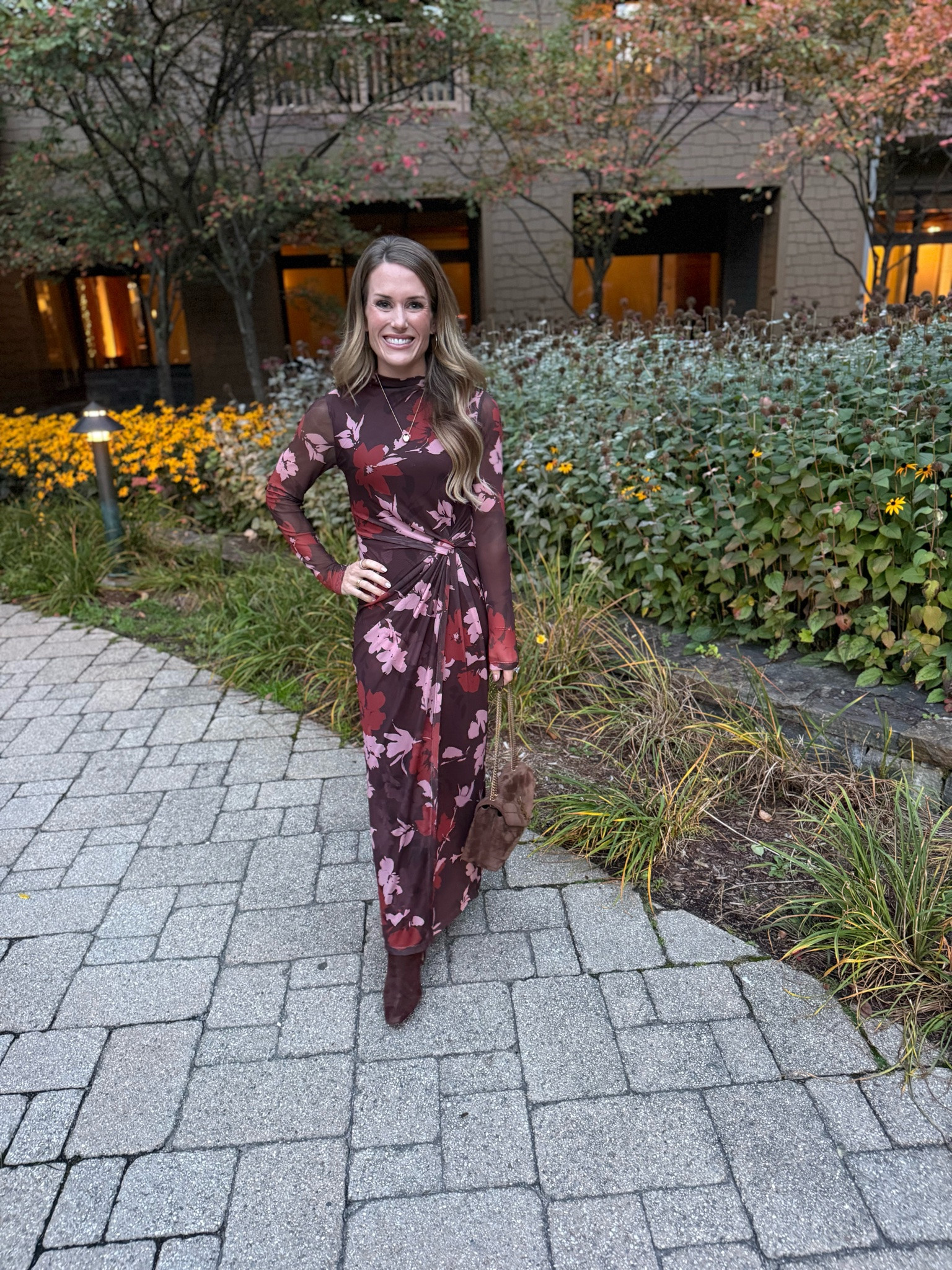 Fall dinner outfit

Fall outfit maxi dress floral dress midi skirt sweater fall fashion boots

#LTKgrwm #LTKmomlife #LTKootd