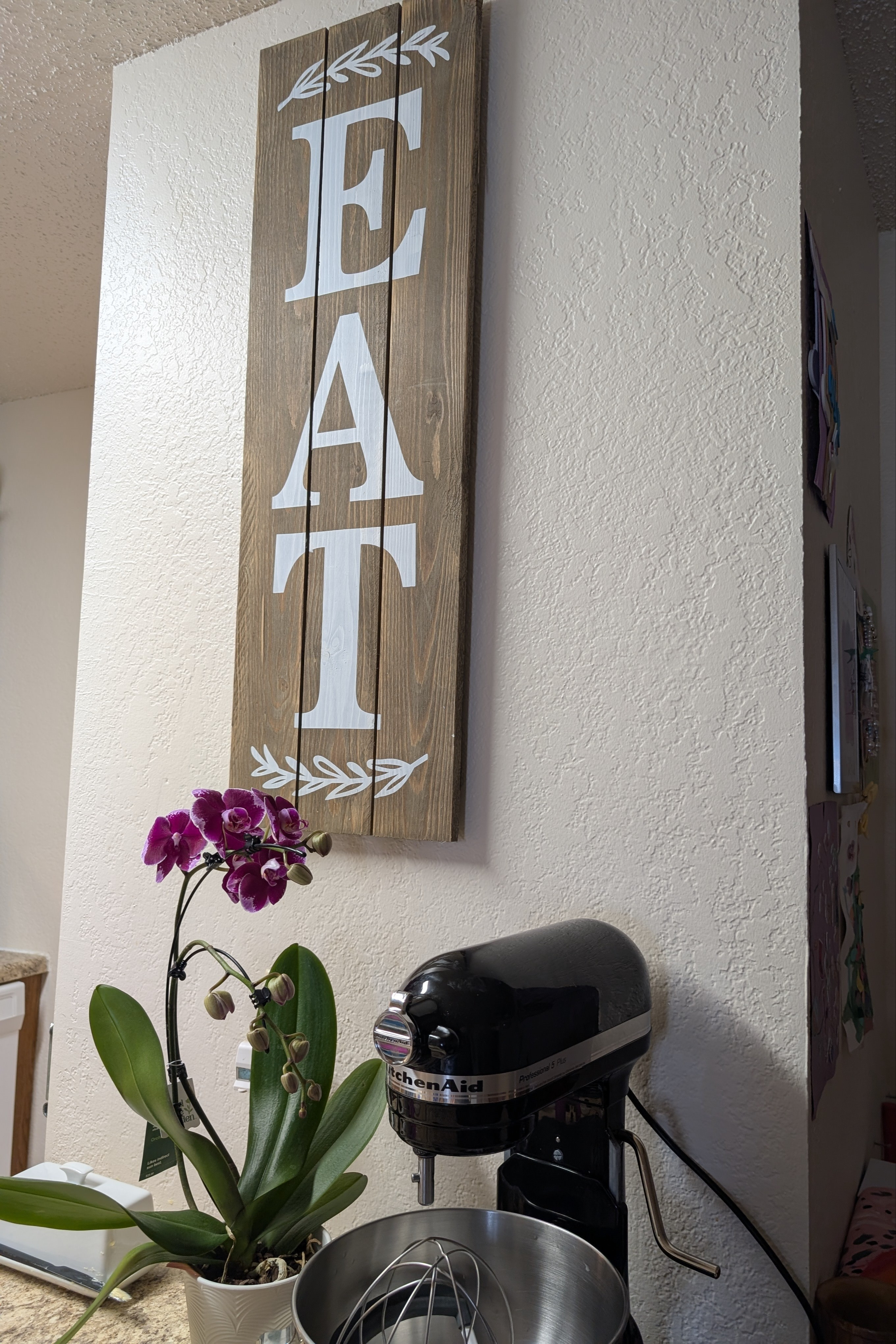 Simple kitchen refresh 🤍 An “Eat” kitchen sign adds the perfect modern farmhouse touch to your space. Neutral decor that pairs beautifully with any kitchen style—such an easy Amazon find!Similar product below, affiliate link ⬇️ #kitchendecor #amazonhome #farmhousekitchen #modernfarmhouse #homedecorfinds #kitcheninspo #neutraldecor #amazonfinds #wallartdecor #cozykitchen #ltkhome #ltkfinds #homeinspo

#LTKHome #LTKMothersDay #LTKWedding