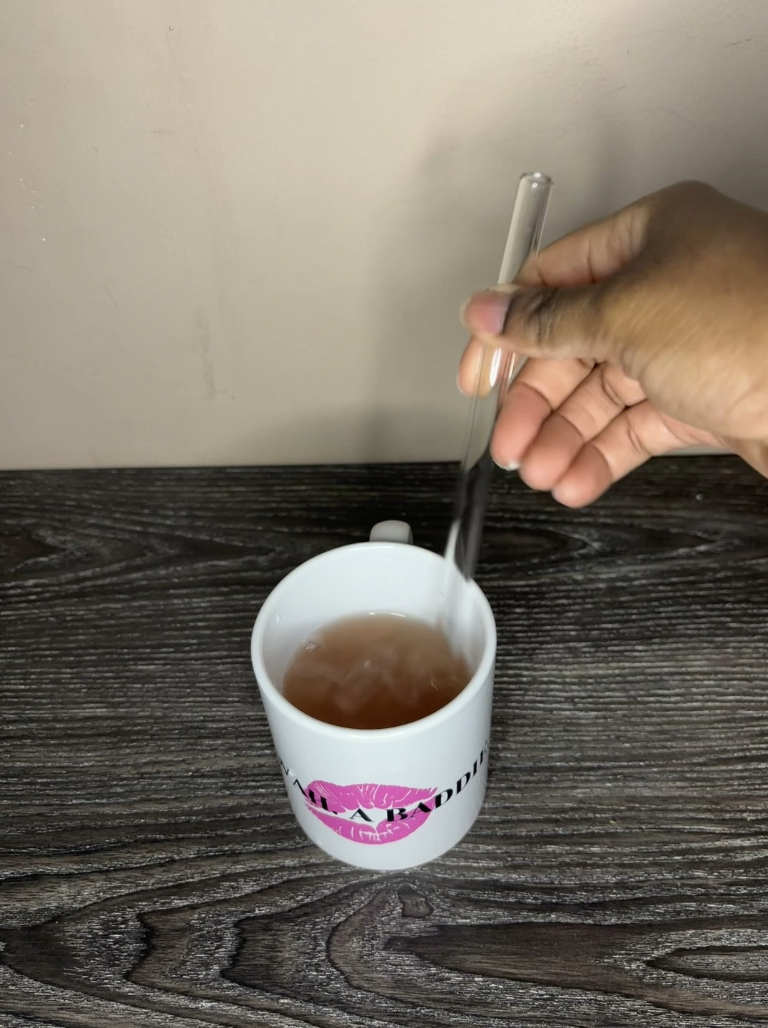 ASMR: making my version of iced coffee, which for me is my OXYSHRED 🙂‍↕️

honorary mention: I’m making it in my very own mug that I designed #mwahabaddie 😁

I love using Oxyshred to start my days not only because of the energy but also its fat burning and mood enhancing qualities ✨

*also doubles as a pre-workout*

#LTKFindsUnder100 #LTKActive #LTKFitness