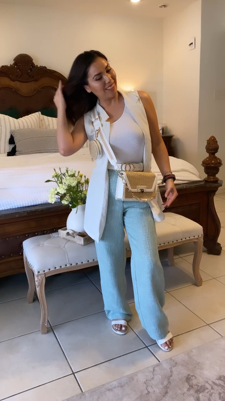 ✨Monday Mood😜 My purse and Sandals are from ALDO but I can’t tag the products😔 So I looked for something similar for you beauties🥰


#LTKSeasonal #LTKVideo #LTKstyletip