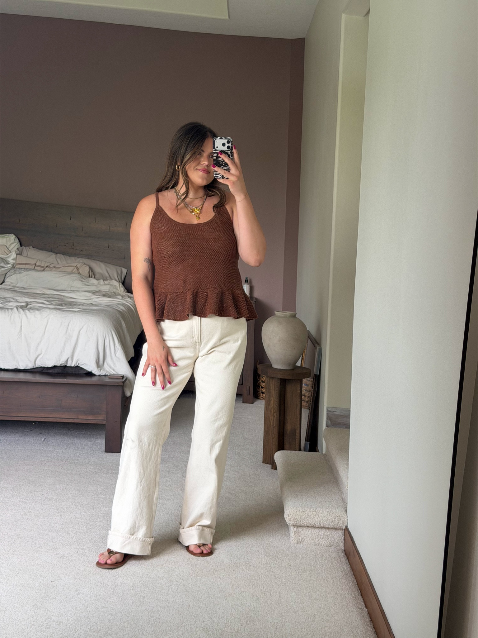 Casual summer outfit - work or vacation or date night. 

Wearing large in the Old Navy knitted tank with metallic flex
32 in the white cuffed jeans from Abercrombie and Fitch 

Midsize, size 12, size 14, mom style, curvy outfit ￼