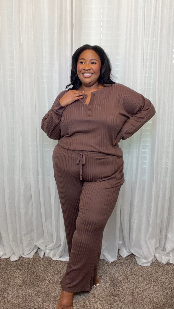 I will be living in Joyspun loungewear all fall/winter because this is so cute!! I could wear this around the house or out for errand if I wanted to. She’s a keeper for sure.

Pajamas. Loungewear. Sleepwear. Walmart finds.

#LTKPlusSize #LTKootd
