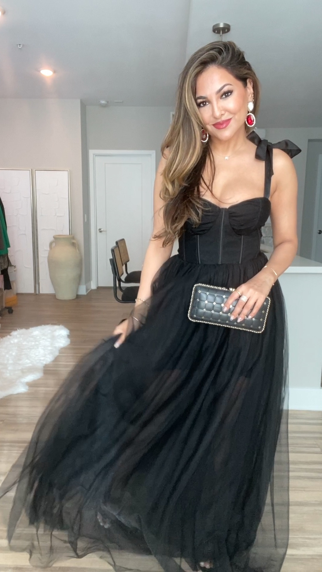 5 Wedding Guest Looks For Every Occasion + Prom Inspo ✨

Wearing a size US4 in every dress but the black one, which I sized up to a size US6 💫

#LTKunder50 #LTKbeauty #LTKstyletip