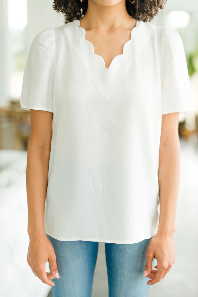 How To Love Ivory White Scalloped Blouse | The Mint Julep Boutique