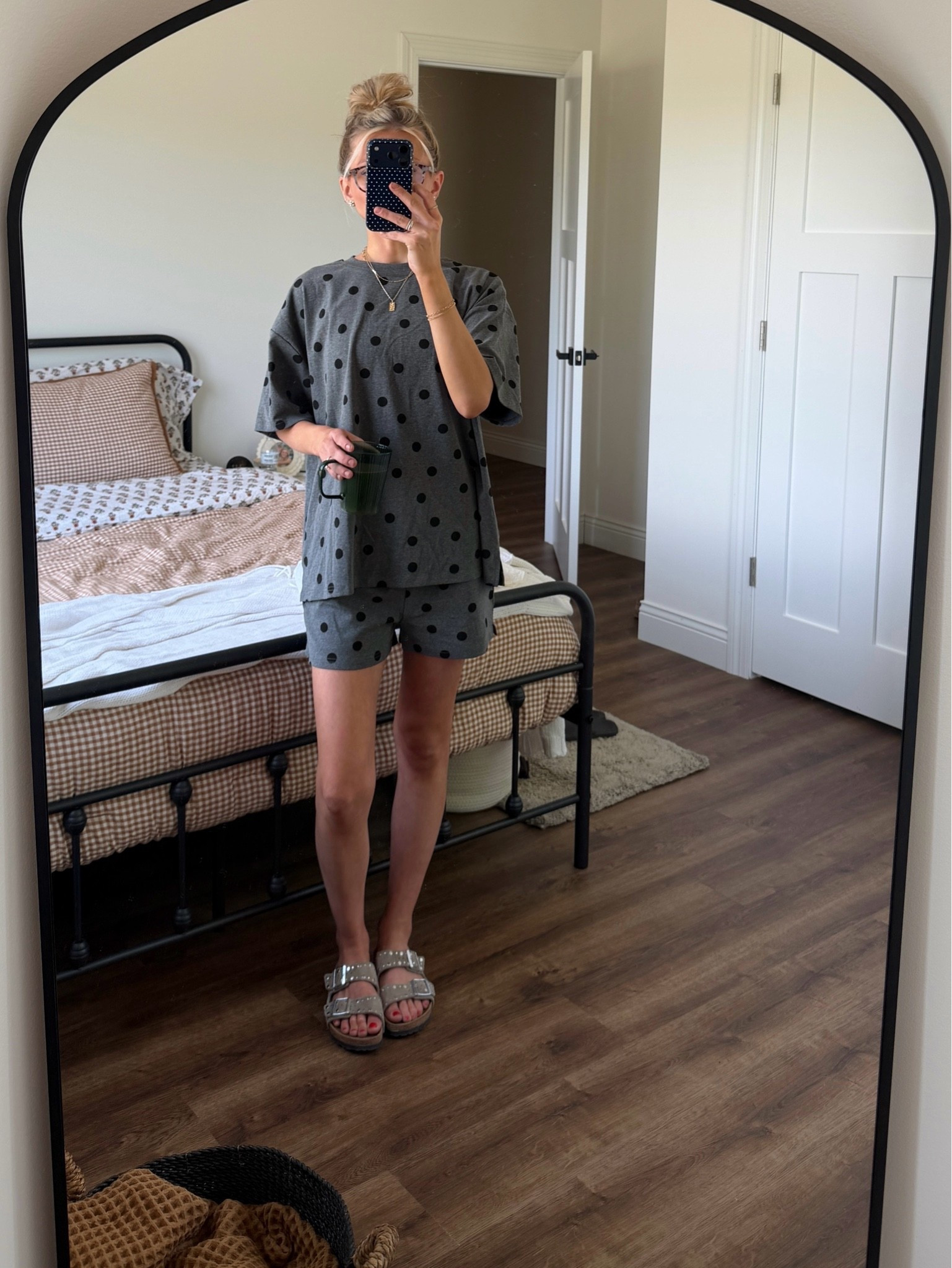 Small top & xs shorts

#LTKootd #LTKdayinmylife #LTKSeasonal