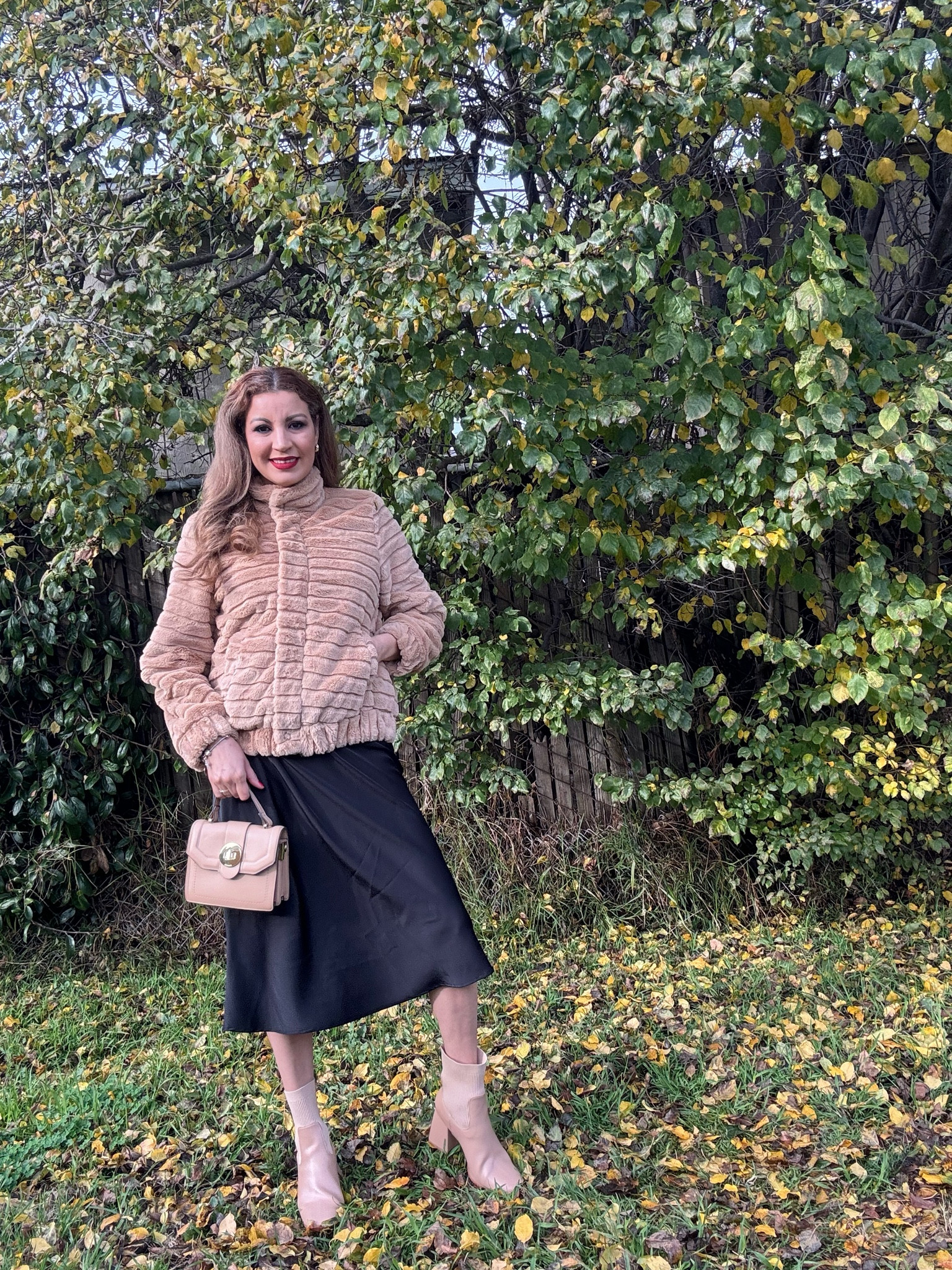 Arromic Botines para mujer, con punta cuadrada, con tacón alto grueso, elásticos, ligeros, cómodos, fáciles de poner, para mujer.
Size:8 es correcto 
Están disponibles en 3 colores 

#LTKSeasonal #LTKfindsunder50 #LTKstyletip