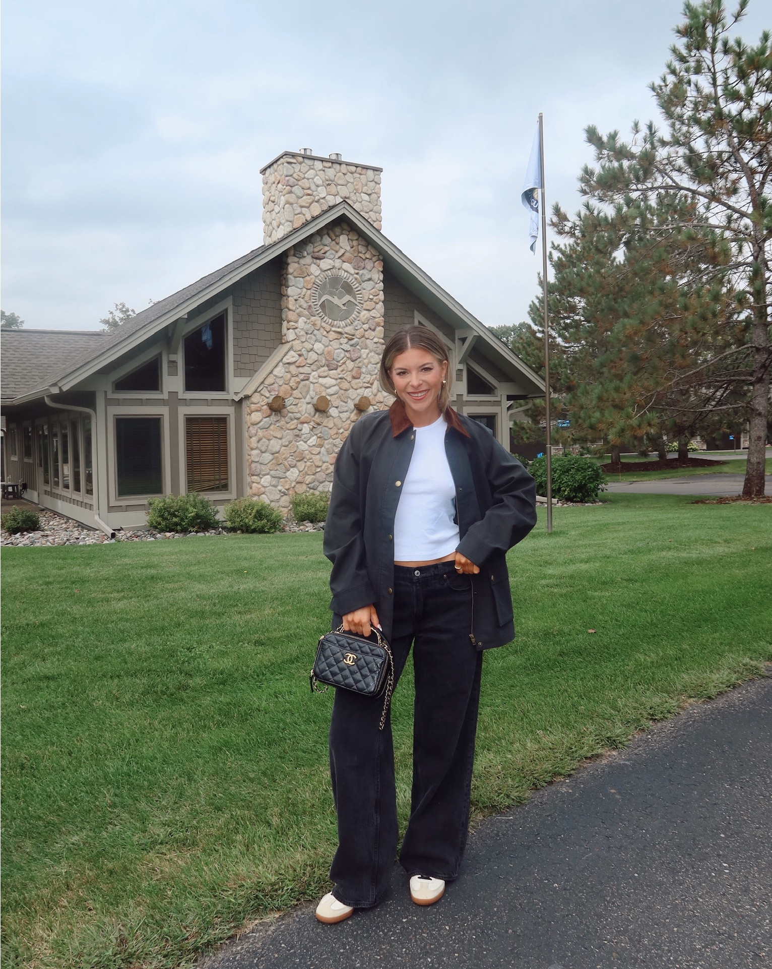 Fall casual everyday transitional look black denim jeans whit baby tee and navy barn jacket

Astr code: emerson15

Merit lip liner: Mayfair
Merit gloss: twin set

Wearing 26 in jeans and medium in jacket

Transitional
Fall look
Barn jacket
Abercrombie denim
Casual everyday
Lunch outfit


#LTKSeasonal #LTKFindsUnder100 #LTKStyleTip