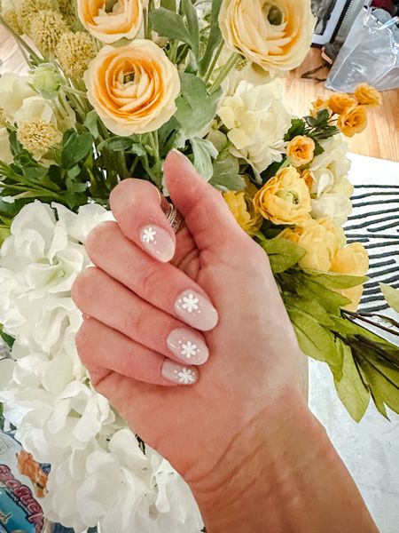 Olive and June press on nails. THE BEST. #pressonnails #diymani #manicures #nailglue

#LTKfindsunder100 #LTKbeauty #LTKstyletip