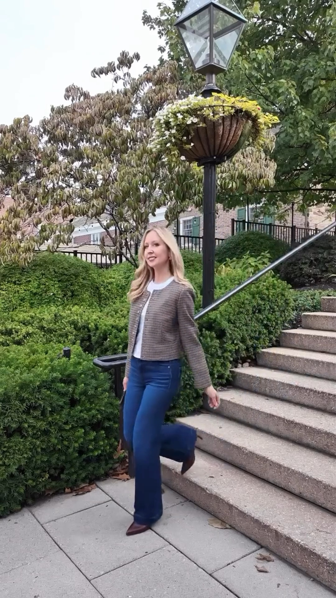 One base, 4 outfits. 🍂🍁
Wearing a classic white tee with flare jeans and my @inez brown boots (TARA15 for 15% off). I’ve changed up the look with 4 different fall jackets. Which one is your favorite? 


#LTKStyleTip #LTKPetite #LTKOver40