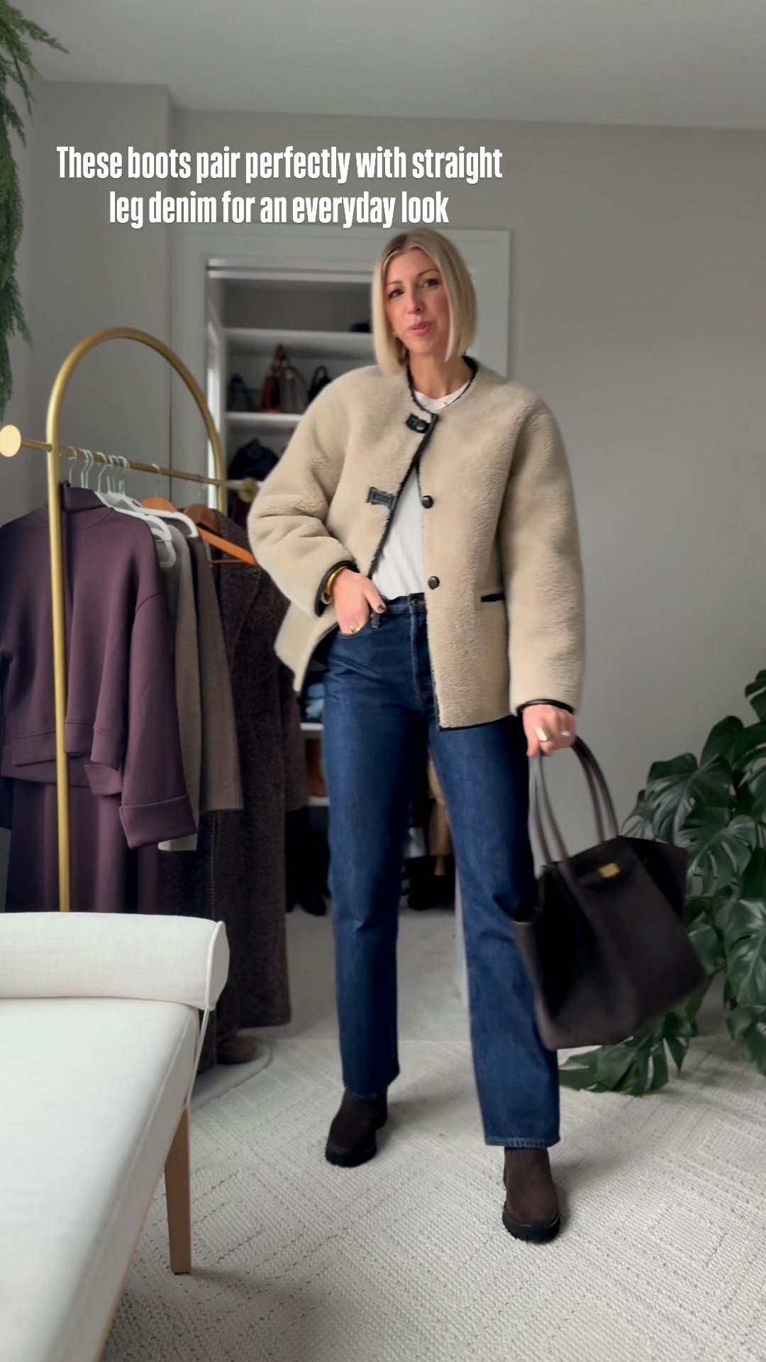 Chelsea Boot Look

#LTKHoliday #LTKootd #LTKOver40