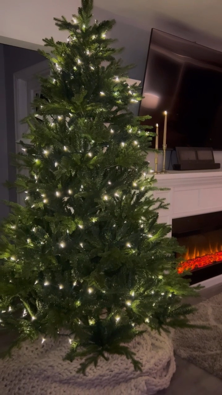 ⬆️to shop click on the small squares above  🌲
Looking for the perfect Christmas tree? King of Christmas has the most realistic options—and with fast shipping, it’ll be here before you know it! Don’t wait; shop now and save before they’re gone!

#LTKHoliday #LTKSeasonal #LTKSaleAlert