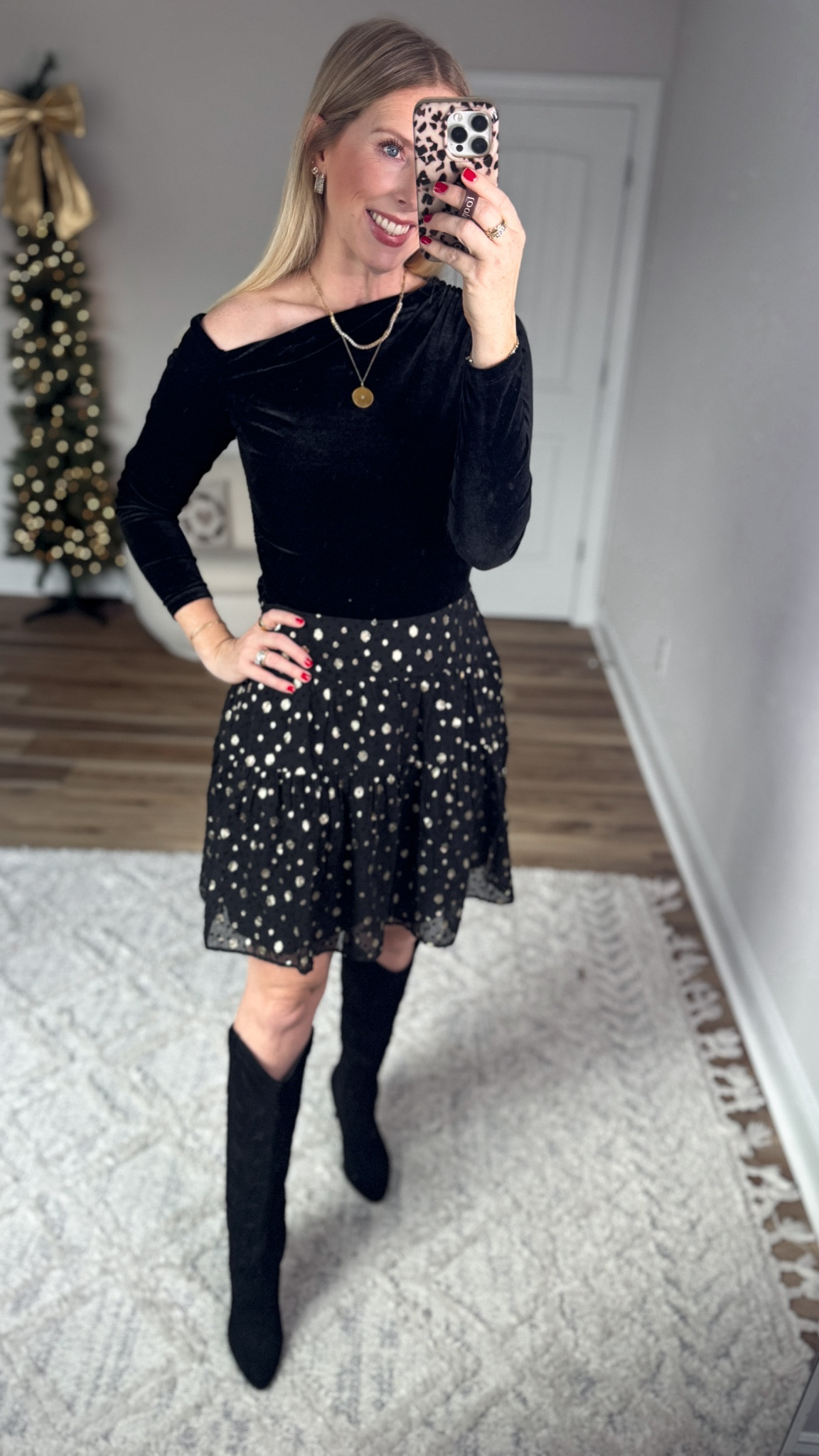 Daily try on, loft outfit, one shoulder top, gold detail mini skirt

Small 

#LTKFindsUnder50 #LTKootd