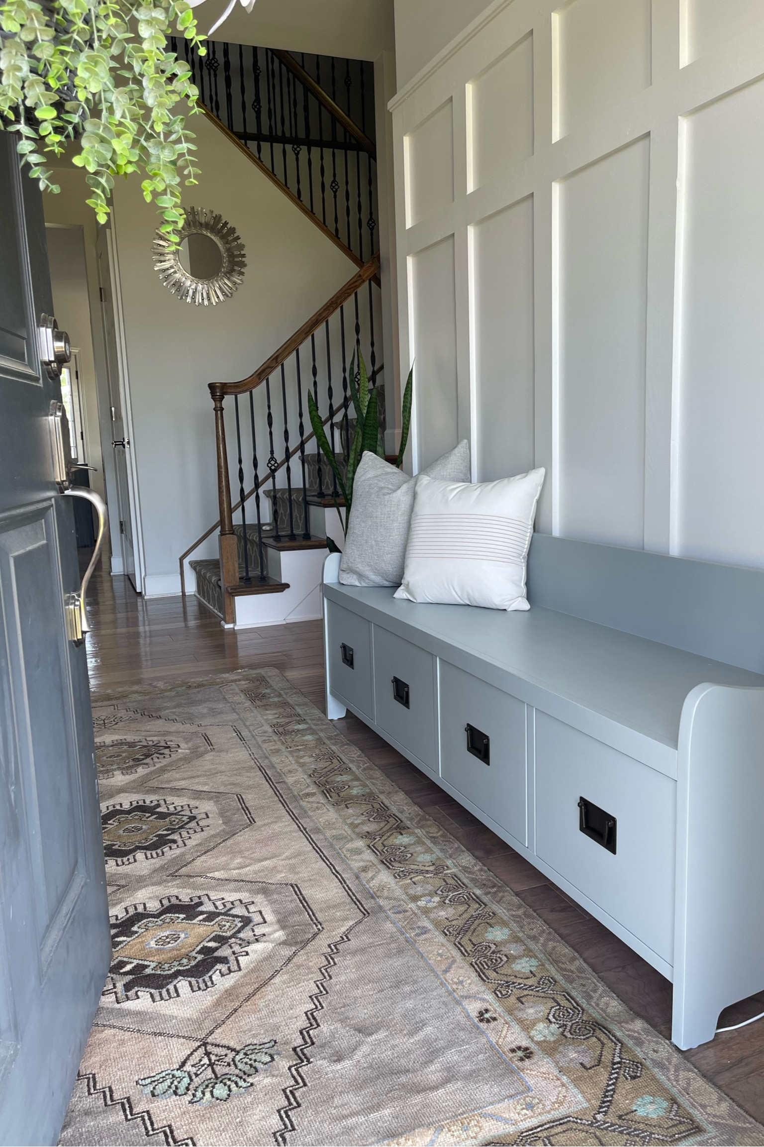 Entryway decor

This Pottery Barn storage bench got a makeover with a new coat of paint - Benjamin Moore’s Boothbay Gray🤍

#LTKFind #LTKhome #LTKstyletip