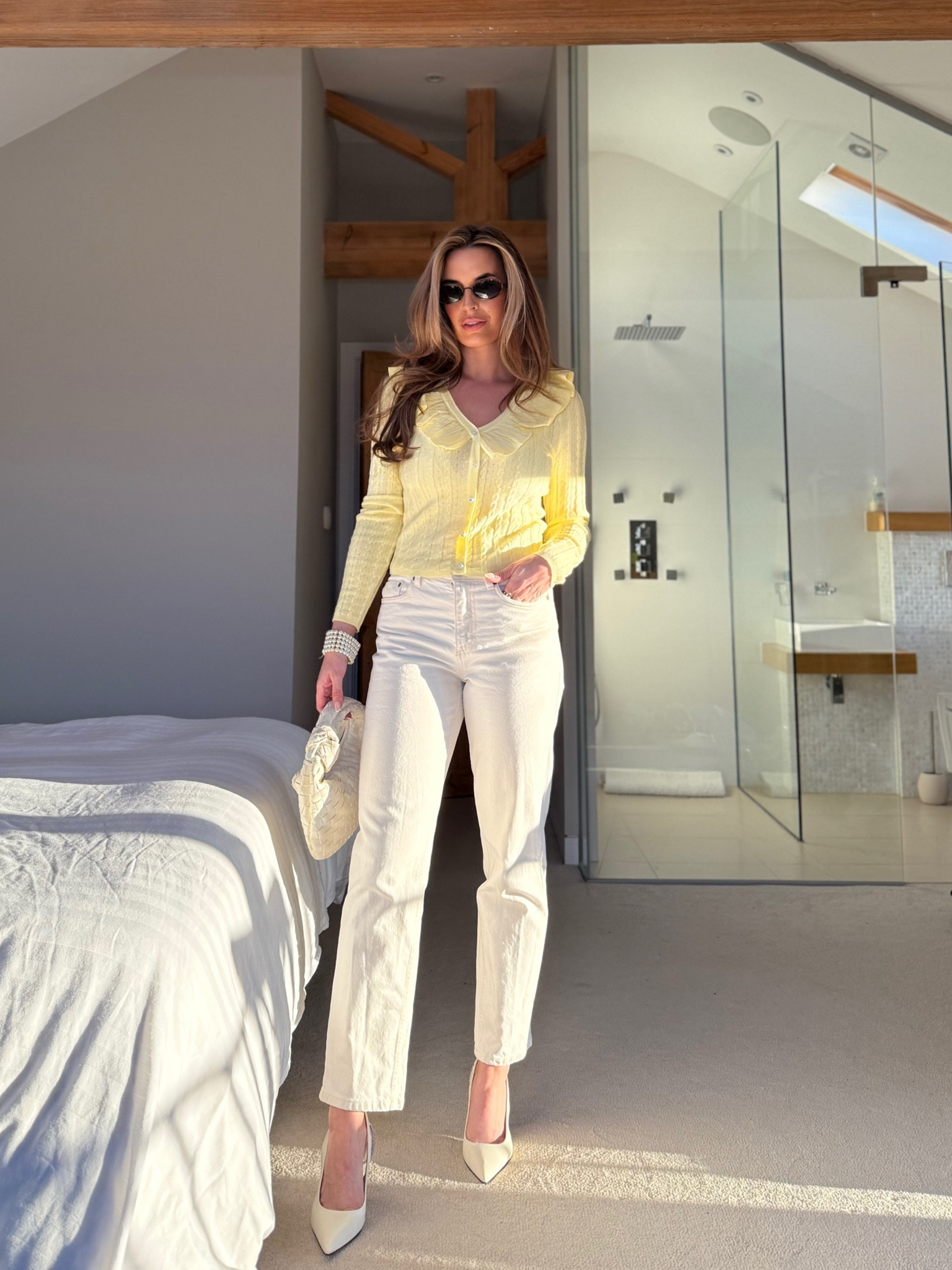 Styling cream jeans: lemon sorbet & vanilla cream x

#LTKspring #LTKstyletip #LTKeurope