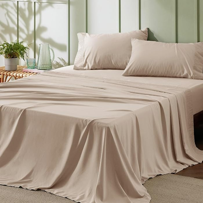 Bedsure King Size Sheets Set - 4 Pieces Soft King Sheets - Breathable & Cooling - Hotel Luxury - ... | Amazon (US)